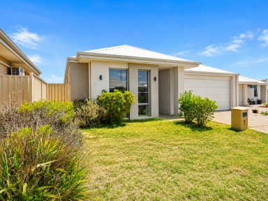 House For Sale - WA - Wellard - 6170 - Modern Living and Exceptional Convenience – 125 Sapphire Chase, Wellard WA 6170  (Image 2)