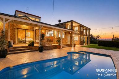 House For Sale - WA - Gooseberry Hill - 6076 - Architectural Elegance & Panoramic Views  (Image 2)