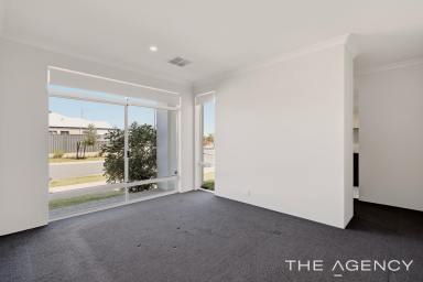 House For Sale - WA - Madora Bay - 6210 - Contemporary Coastal Living with Style, Space & Sophistication  (Image 2)