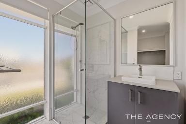 House For Sale - WA - Madora Bay - 6210 - Contemporary Coastal Living with Style, Space & Sophistication  (Image 2)
