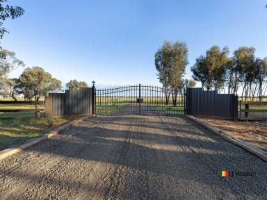House For Sale - VIC - Echuca - 3564 - Your Country Escape Starts Here.  (Image 2)