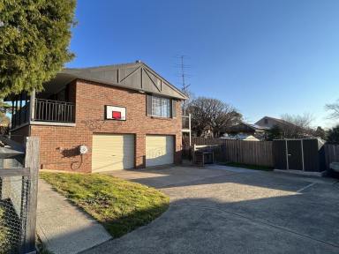 House For Lease - NSW - Moss Vale - 2577 - Low Maintenance Living Close To Town  (Image 2)