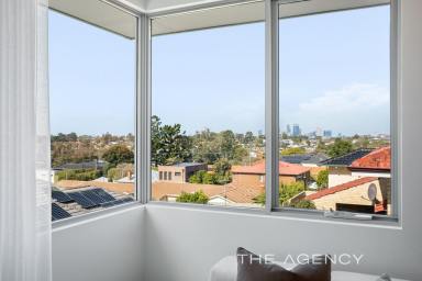House For Sale - WA - Joondanna - 6060 - Tree-top Living with a View of the Perth Skyline!  (Image 2)