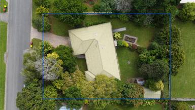 House For Sale - QLD - Yungaburra - 4884 - Brick and Block Home on 1,598m² (Image 2)