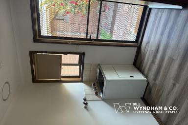 Unit For Lease - VIC - Bairnsdale - 3875 - LOW-MAINTENANCE LIVING CLOSE TO TOWN  (Image 2)