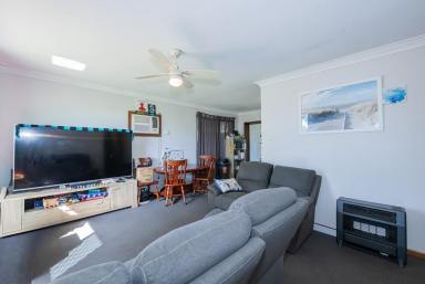 House For Sale - WA - Herne Hill - 6056 - Sought after - tightly held location  (Image 2)