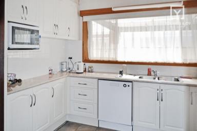 House For Sale - VIC - Shepparton - 3630 - INVESTORS SHOULD INSPECT  (Image 2)
