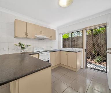 Unit For Lease - QLD - Manoora - 4870 - 1 Bedroom Ground Floor Unit in Quiet Complex  (Image 2)