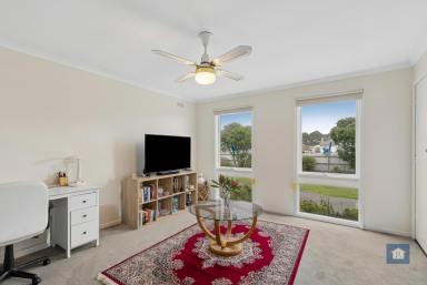 Unit For Sale - VIC - Colac - 3250 - Low-Maintenance Living in Colac…  (Image 2)