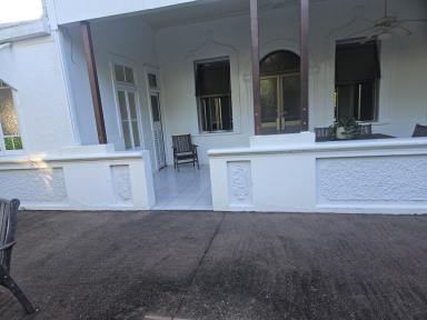 Unit For Lease - QLD - Ingham - 4850 - Charming & Historic Living: Deluxe Heritage Queen Room (Image 2)