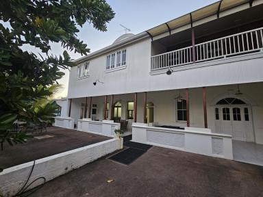 Unit For Lease - QLD - Ingham - 4850 - Charming & Historic Living: Deluxe Heritage Queen Room (Image 2)