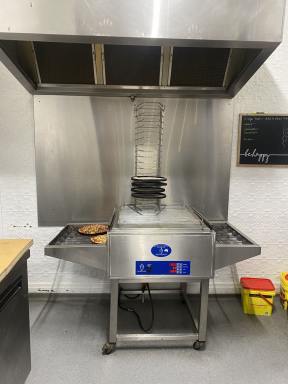 Business For Sale - NSW - Berrigan - 2712 - Country Takeaway Café & Pizza Shop - Owner/Operator Opportunity  (Image 2)