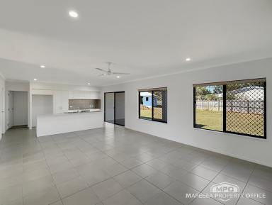 House For Sale - QLD - Mareeba - 4880 - MOVE-IN READY WITH SPACE TO ENJOY  (Image 2)