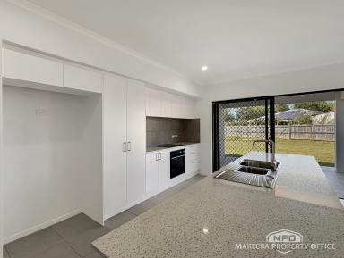 House For Sale - QLD - Mareeba - 4880 - MOVE-IN READY WITH SPACE TO ENJOY  (Image 2)