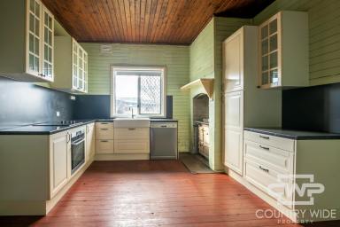 House For Lease - NSW - Glen Innes - 2370 - Renovated Cottage in a Peaceful Location (Image 2)