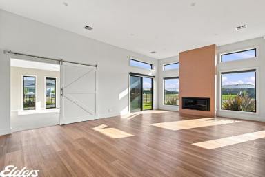 House For Sale - VIC - Sale - 3850 - CONTEMPORARY LIVING IN PREMIUM LOCATION  (Image 2)