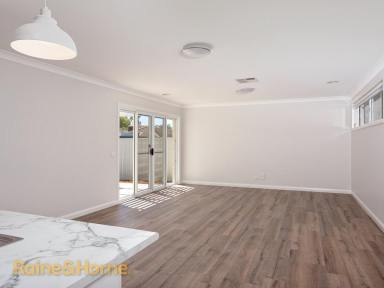 Villa For Lease - NSW - Kooringal - 2650 - PARKLAND LIVING ON YOUR DOORSTEP  (Image 2)