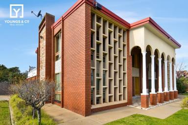 House For Sale - VIC - Shepparton - 3630 - Iconic Central Shepparton Residence — Now Available!  (Image 2)