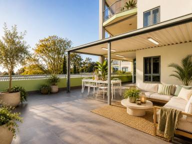 Unit For Sale - QLD - East Toowoomba - 4350 - Renovated Ground-Floor Living with an Enormous North/East-Facing Deck  (Image 2)