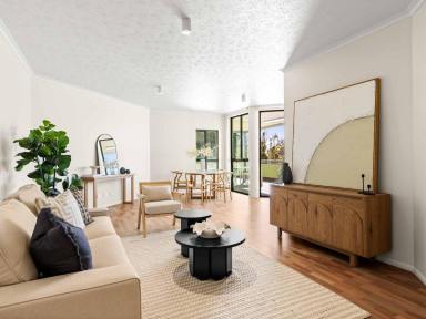 Unit For Sale - QLD - East Toowoomba - 4350 - Renovated Ground-Floor Living with an Enormous North/East-Facing Deck  (Image 2)