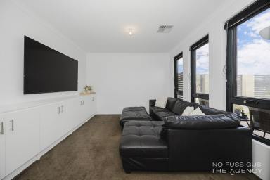 House For Sale - WA - Ridgewood - 6030 - We’re Going to Need a Bigger Boat!  (Image 2)