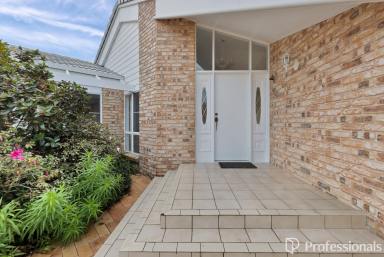 House For Sale - QLD - Rural View - 4740 - Spacious Family Living on 1,525m²!  (Image 2)