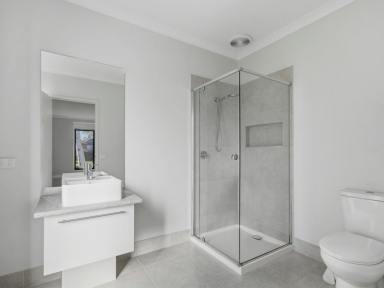 House For Lease - VIC - Bairnsdale - 3875 - 18 DIANELLA PLACE SHANNON WATERS  (Image 2)