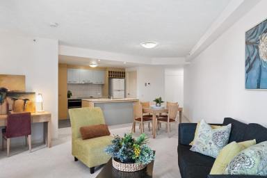 Apartment For Sale - QLD - Surfers Paradise - 4217 - SPACIOUS 1 BEDROOM APARTMENT! River Views & Huge Entertaining Balcony  (Image 2)