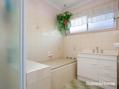 House For Lease - NSW - Glenfield Park - 2650 - QUIET LIVING IN GLENFIELD  (Image 2)