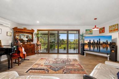 House For Sale - QLD - Macleay Island - 4184 - Why belong on Beelong?  (Image 2)