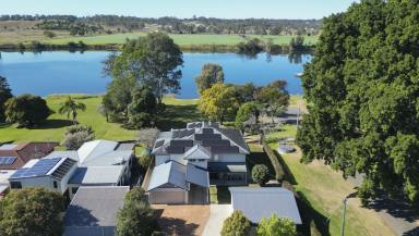 House For Sale - NSW - Grafton - 2460 - RIVERFRONT LIVING AT ITS FINEST (Image 2)
