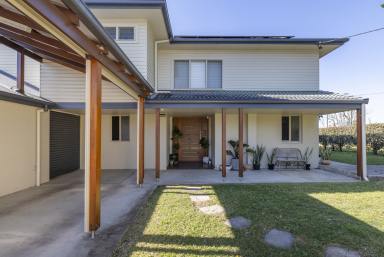 House For Sale - NSW - Grafton - 2460 - RIVERFRONT LIVING AT ITS FINEST  (Image 2)
