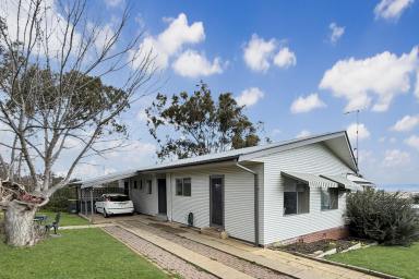 House For Sale - NSW - Cowra - 2794 - Excellent Investment, Updated family home in an excellent position!  (Image 2)