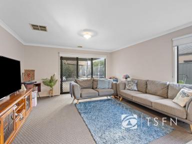 House For Sale - VIC - White Hills - 3550 - located in the leafy Peppercorns Estate  (Image 2)