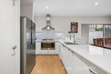House For Sale - WA - Belmont - 6104 - Modern Easy-Care Living in Small Group of Three  (Image 2)