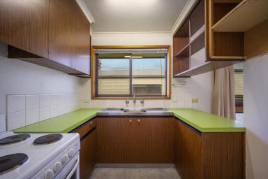 Unit For Lease - VIC - Hamilton - 3300 - Two bedroom unit well maintained  (Image 2)