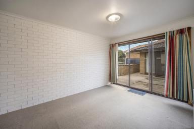 Unit For Lease - VIC - Hamilton - 3300 - Two bedroom unit well maintained  (Image 2)