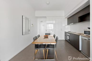 House For Sale - QLD - East Mackay - 4740 - Beautiful Apartment!  (Image 2)