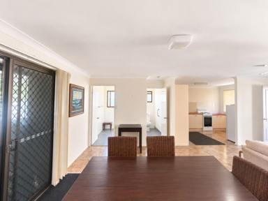 House For Sale - QLD - Macleay Island - 4184 - Neat, Tidy & Move-In Ready!  (Image 2)