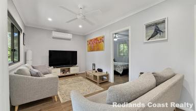 House For Sale - QLD - Lamb Island - 4184 - IMMACULATE, LOW-MAINTENANCE ISLAND LIVING – MODERN 2 BED HOME  (Image 2)
