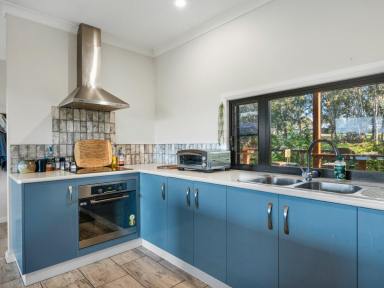 House For Sale - VIC - Nicholson - 3882 - RIVERFRONT COUNTRY LIVING IN THE SOUGHT-AFTER RIVER BEND ESTATE  (Image 2)