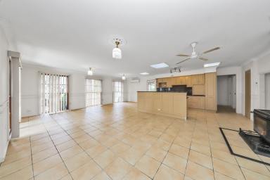 House For Sale - NSW - Kunama - 2730 - Country Living with Room to Move! (Image 2)