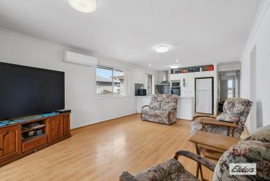 House For Sale - QLD - Laidley North - 4341 - Modern Living with Investment Appeal  (Image 2)