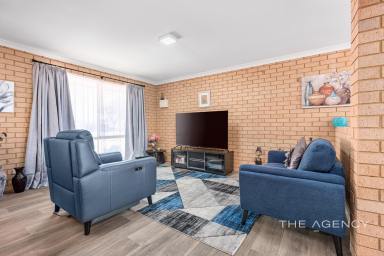 House For Sale - WA - Mahomets Flats - 6530 - One Title. Two Incomes. An Incredible Beachside Position!  (Image 2)