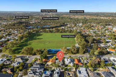 House For Sale - WA - Booragoon - 6154 - SPACIOUS CHARACTER HOME ON 809M2  (Image 2)