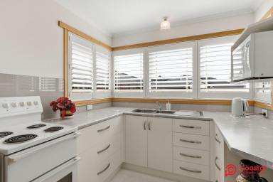 Unit For Sale - TAS - Ulverstone - 7315 - LOW-MAINTENANCE, LOCATION & LIFESTYLE  (Image 2)