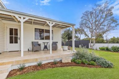 House For Sale - NSW - Mudgee - 2850 - PRETTY AS A PICTURE  (Image 2)