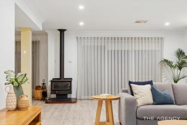 House For Sale - WA - Shoalwater - 6169 - Space to Live. Space to Entertain. Space to Play  (Image 2)