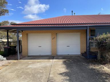 House For Sale - VIC - Bacchus Marsh - 3340 - Large house with amazing view  (Image 2)