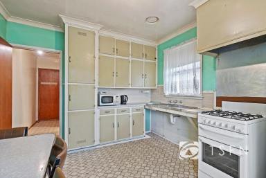 House For Sale - VIC - Kennington - 3550 - Classic 1960’s Charm in a Sought-After Kennington Location  (Image 2)